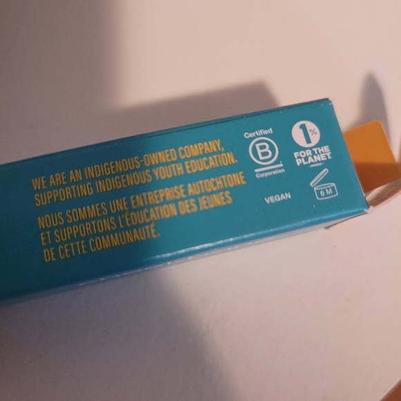 UPRISE MASCARA Cheekbone Beauty Black Full Size BNIB Brand New in Box Unused - Picture 4 of 13